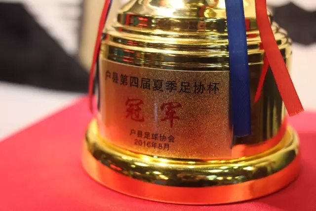 震撼全场！郑钦文惊艳胜利，重返美网八强之路